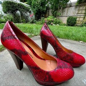 Chinese Laundry Red Snakeskin stilettos 👠